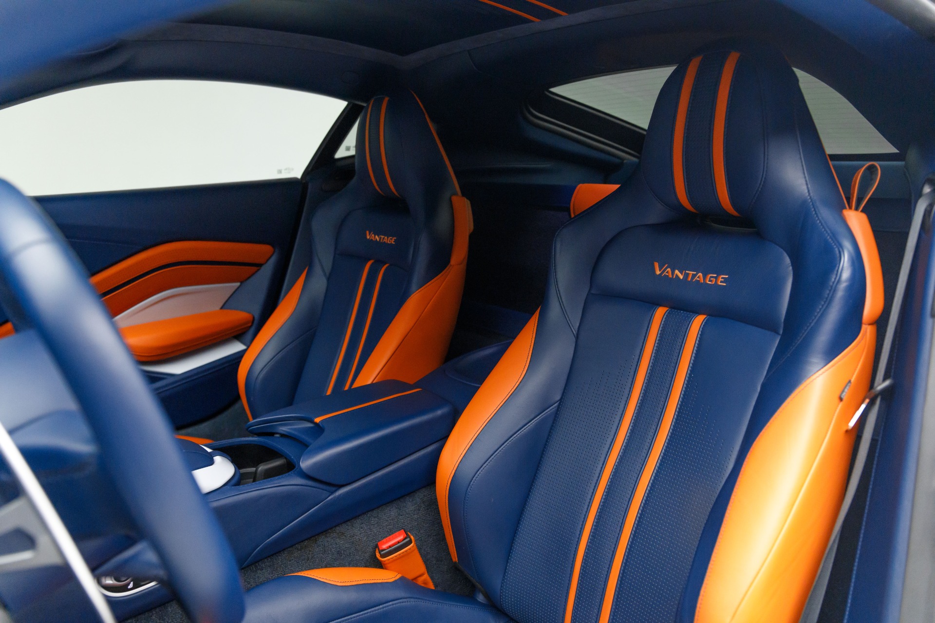 2019 Aston Martin Vantage AM6 photo 4