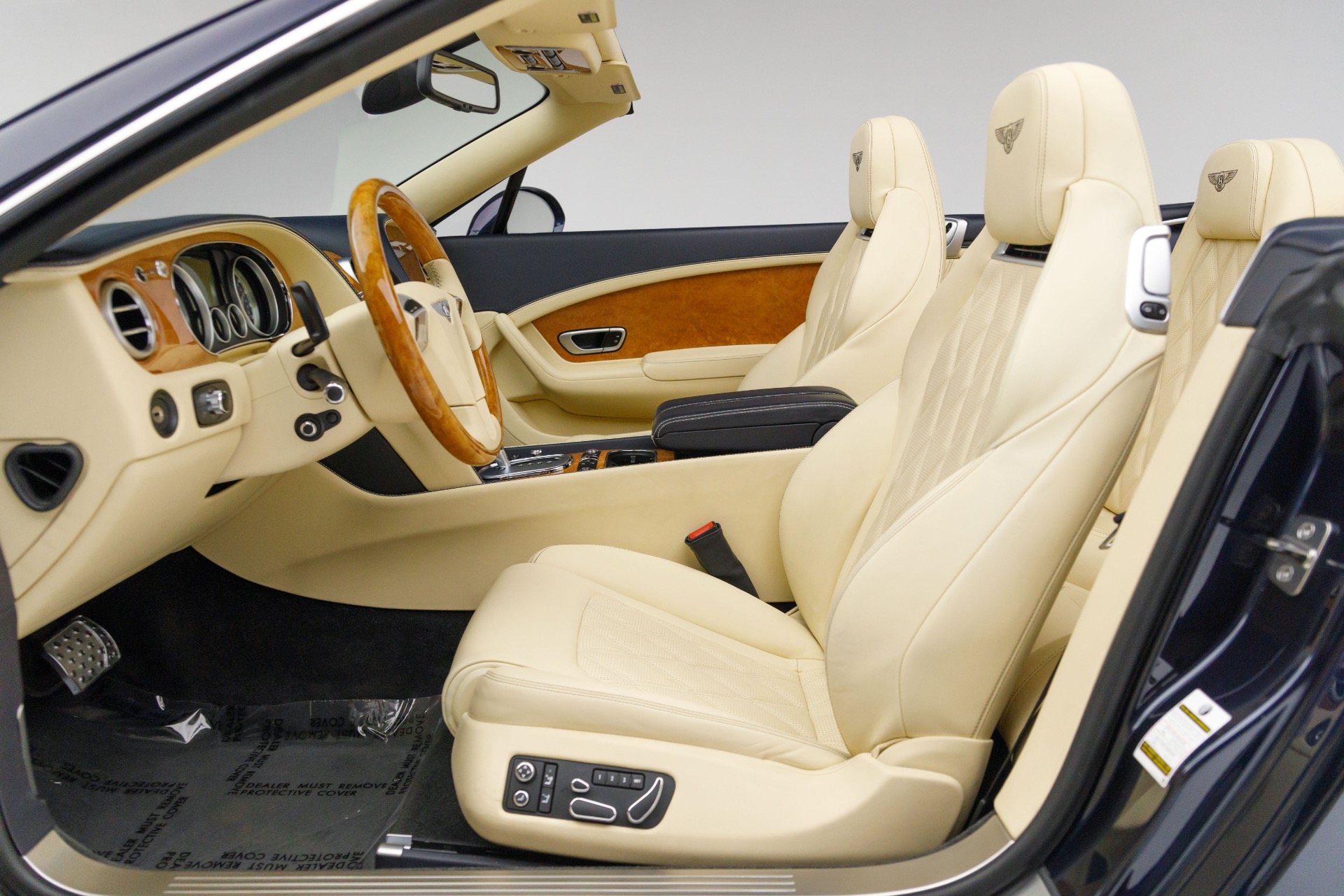 2014 Bentley Continental GTC photo 3