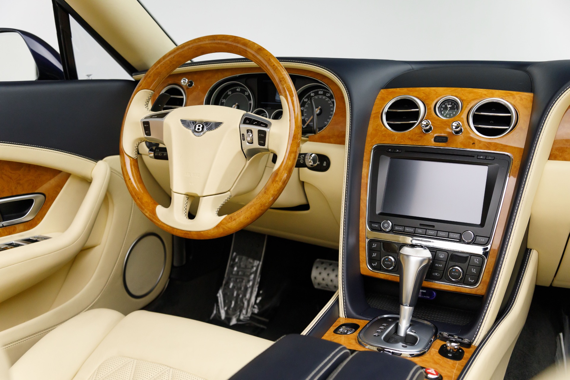 2014 Bentley Continental GTC photo 11