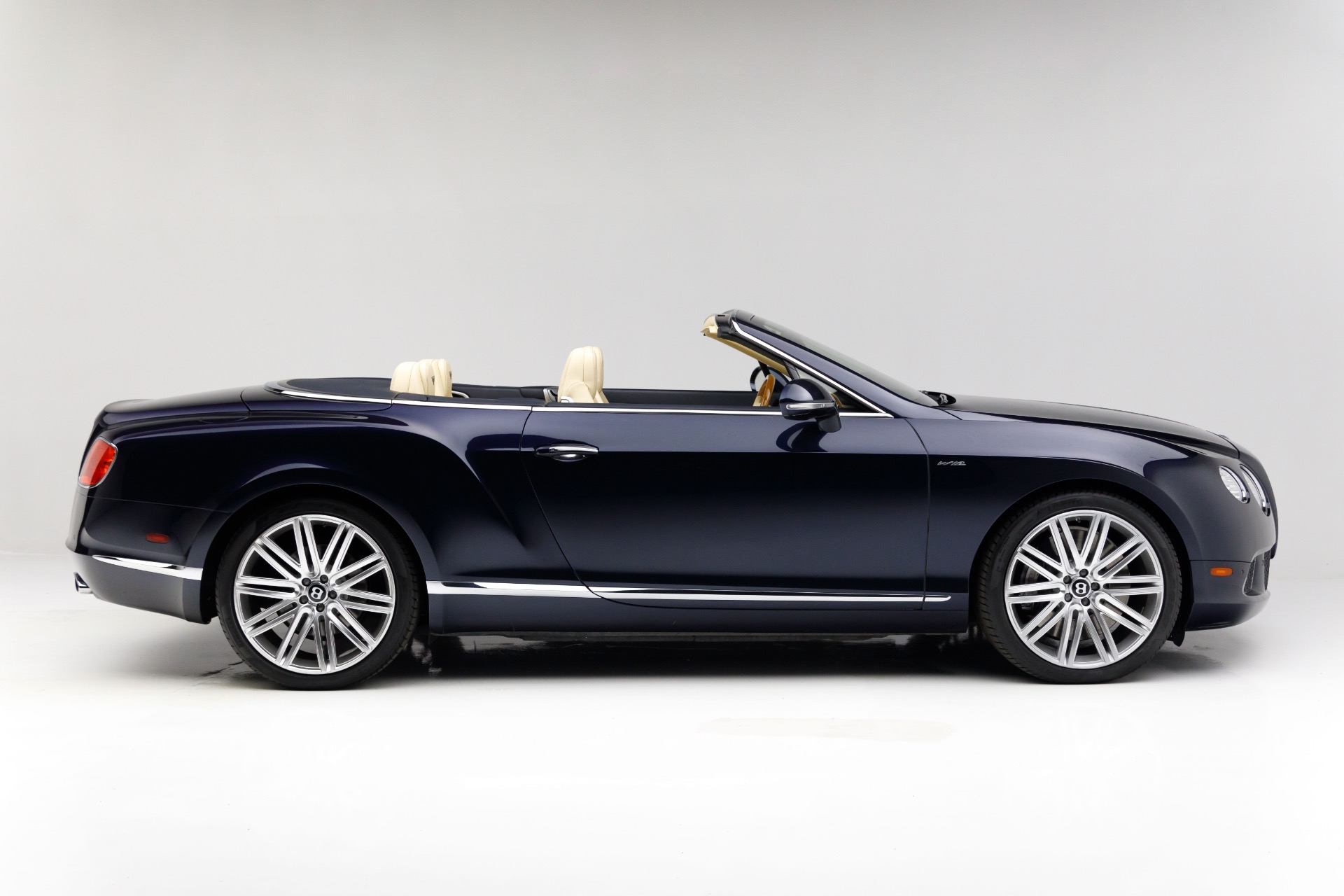 2014 Bentley Continental GTC photo 18