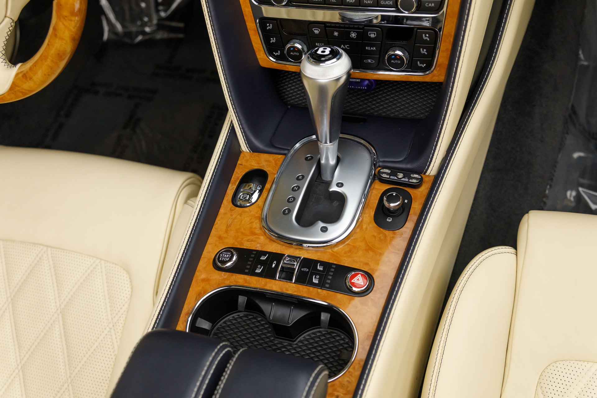 2014 Bentley Continental GTC photo 19