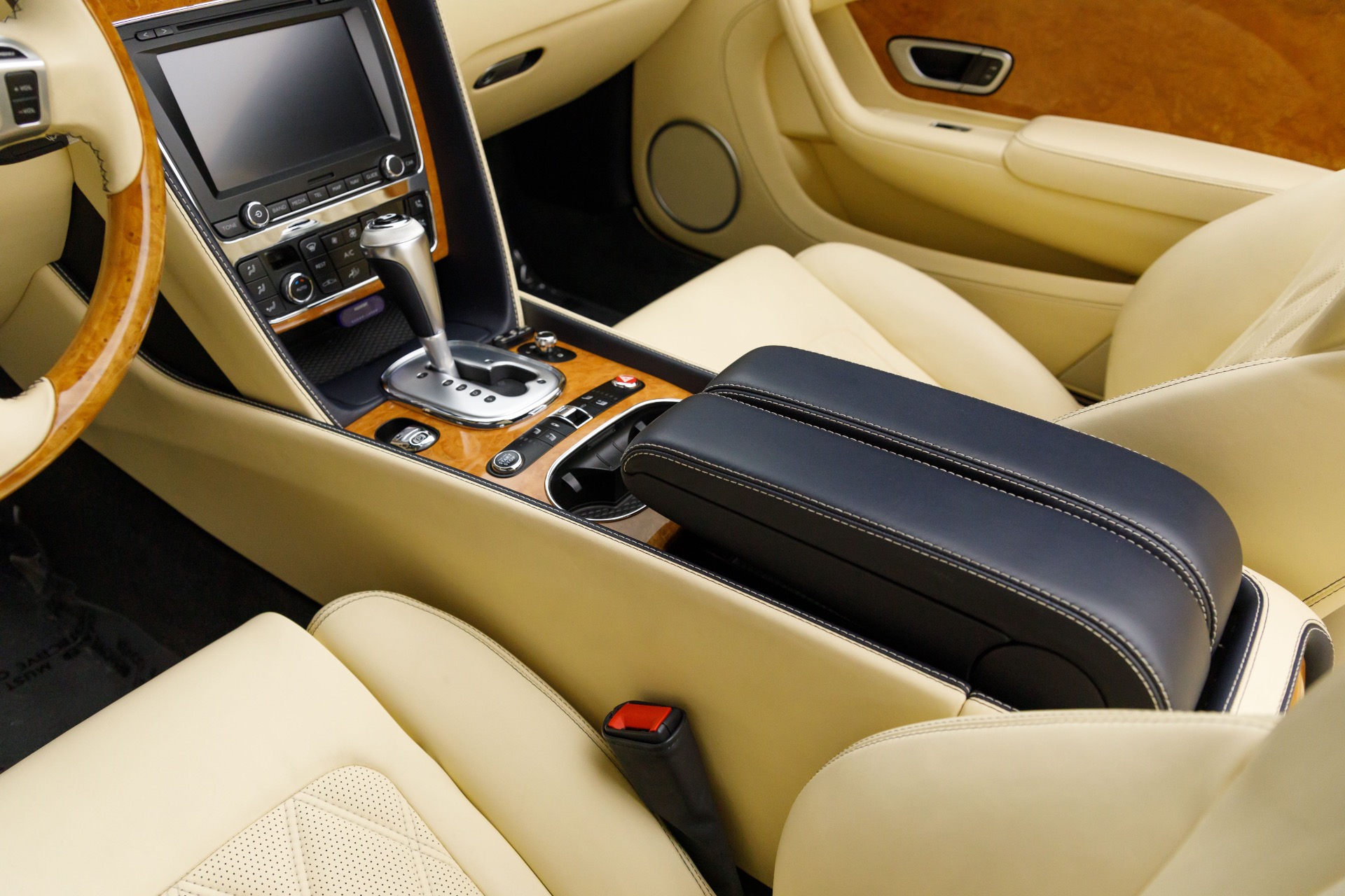2014 Bentley Continental GTC photo 21