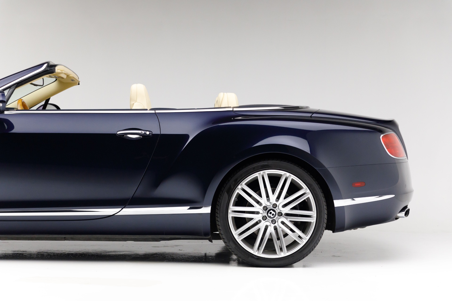 2014 Bentley Continental GTC photo 41