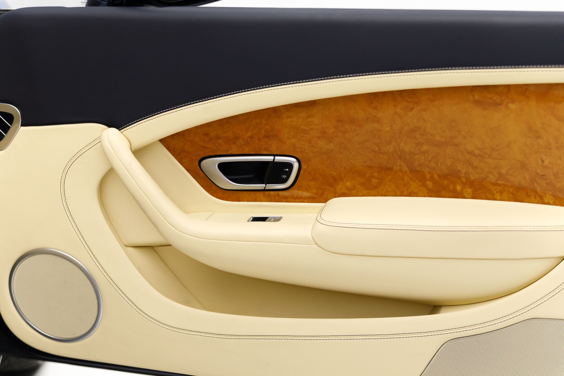 2014 Bentley Continental GTC photo 49
