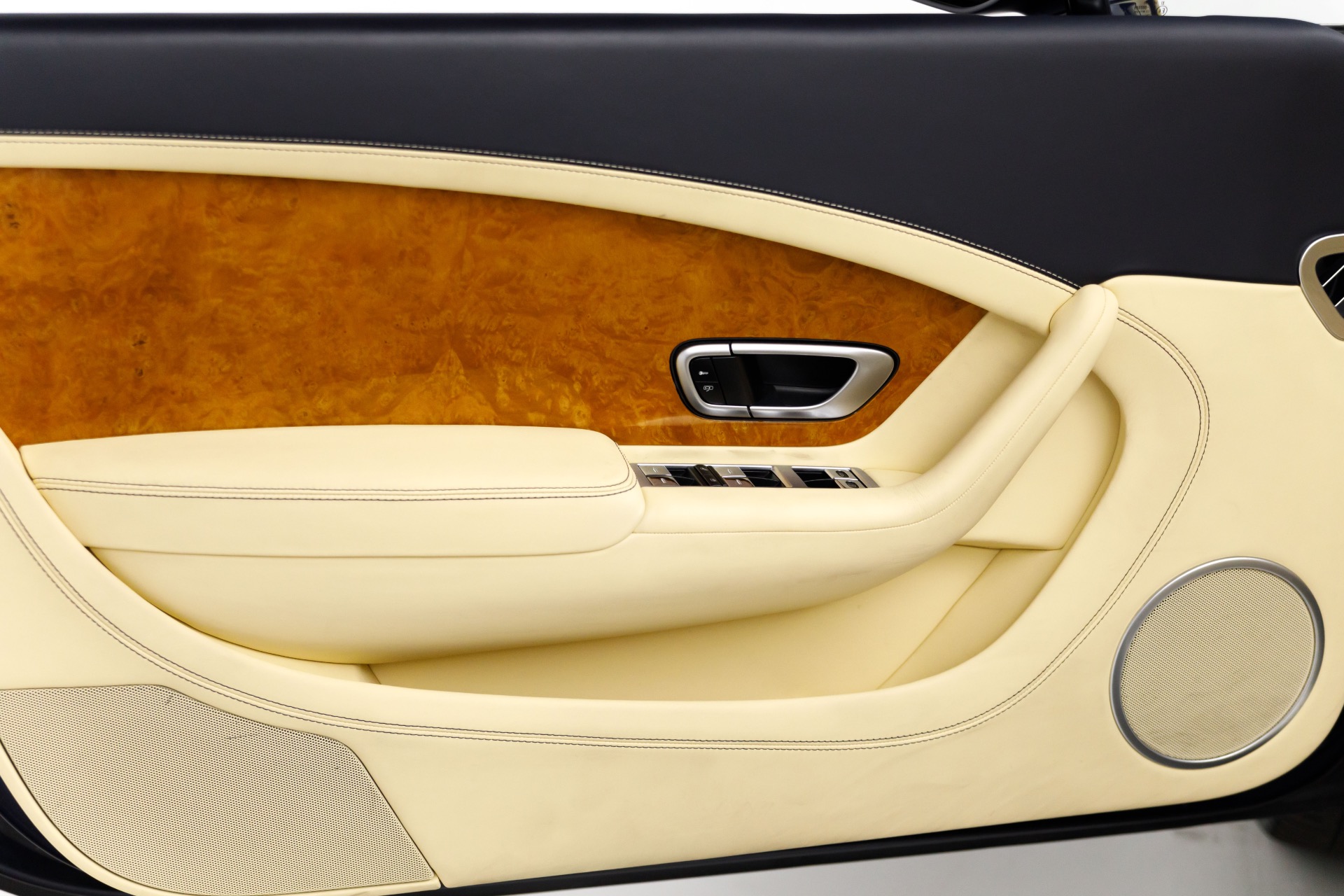 2014 Bentley Continental GTC photo 53