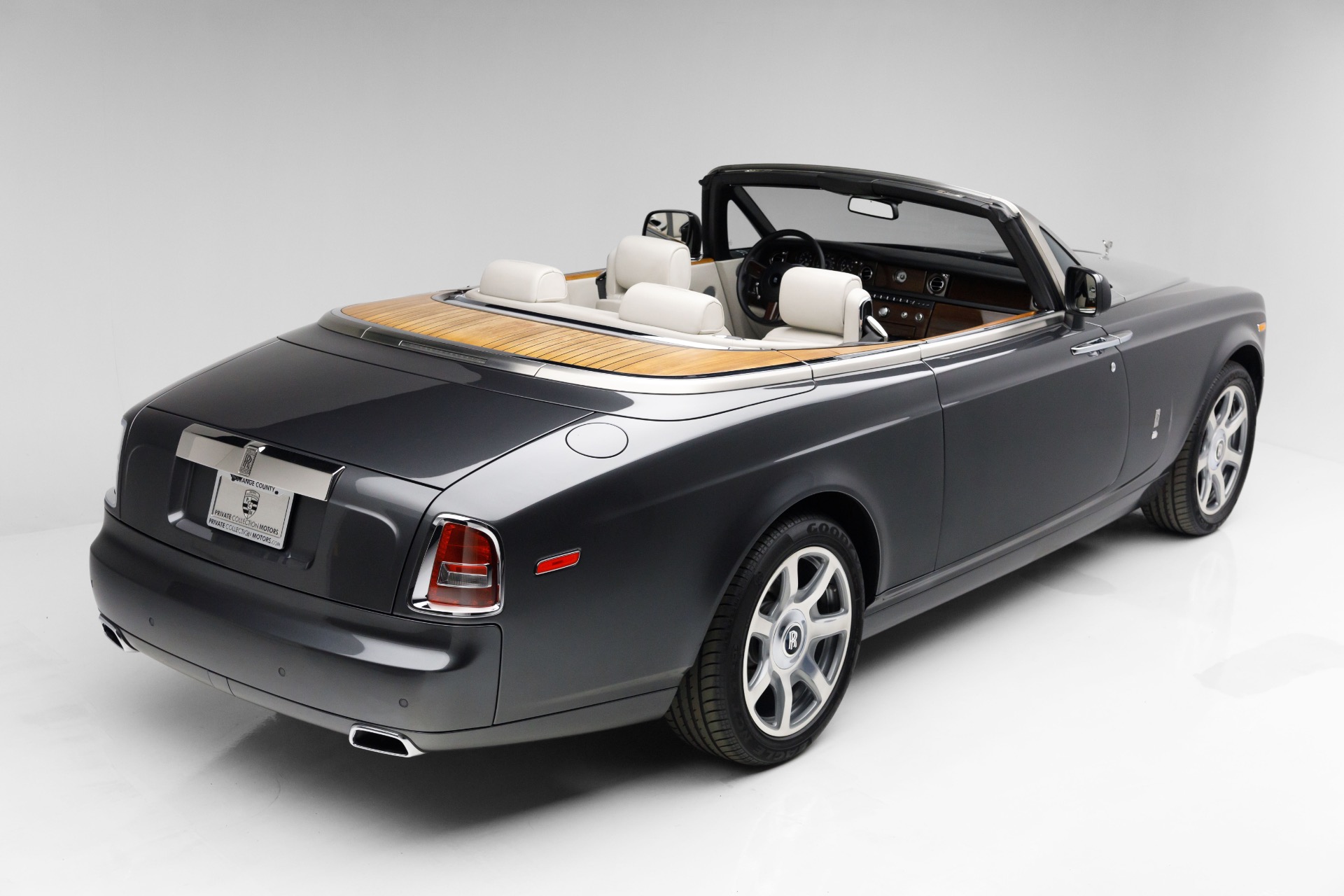 2014 Rolls Royce Phantom Drophead Coupe photo 8