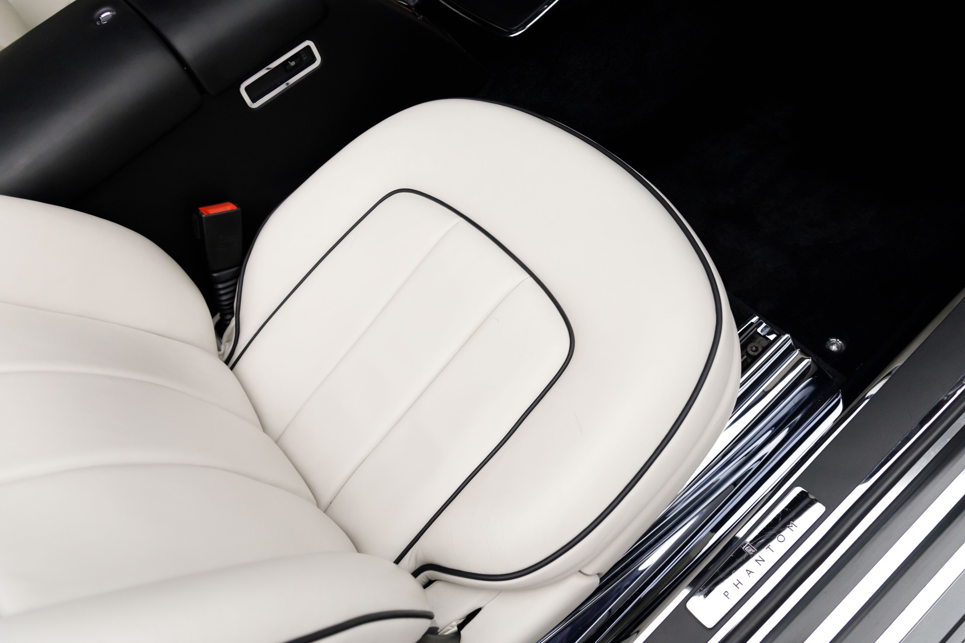2014 Rolls Royce Phantom Drophead Coupe photo 23