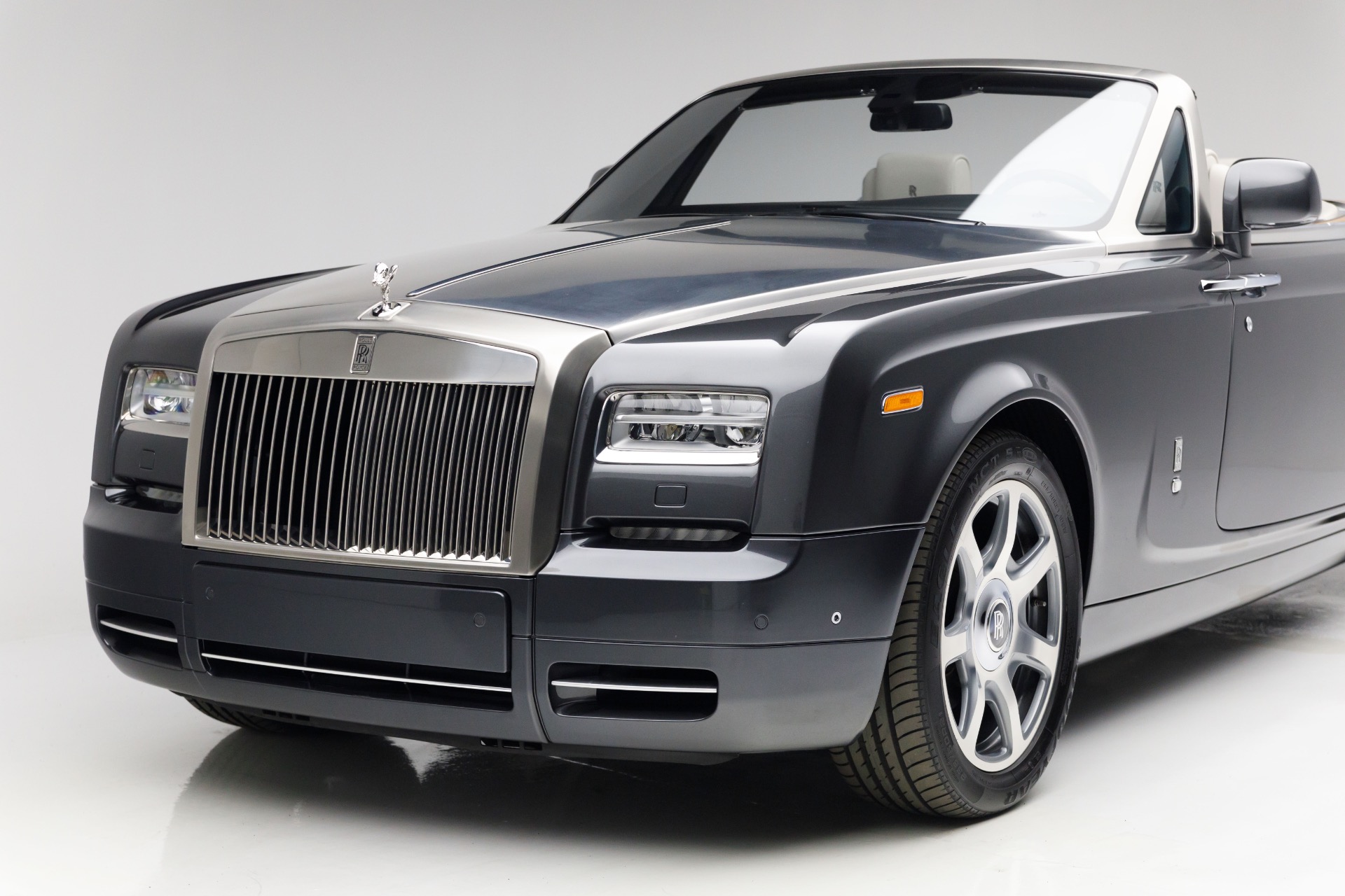 2014 Rolls Royce Phantom Drophead Coupe photo 36