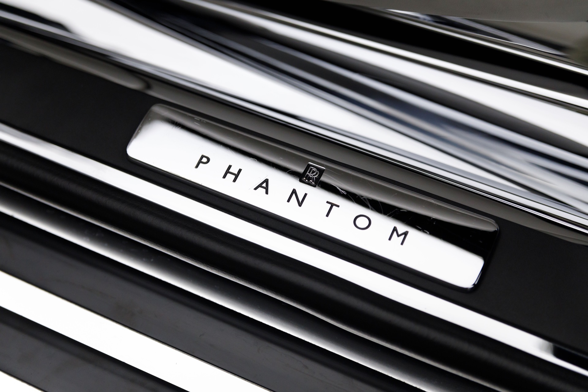 2014 Rolls Royce Phantom Drophead Coupe photo 43