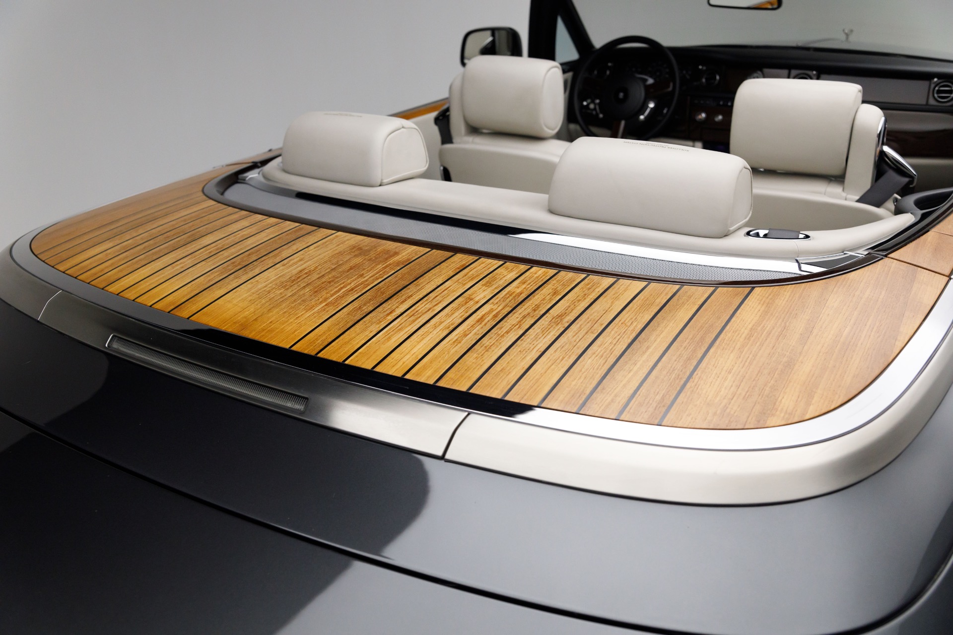 2014 Rolls Royce Phantom Drophead Coupe photo 47
