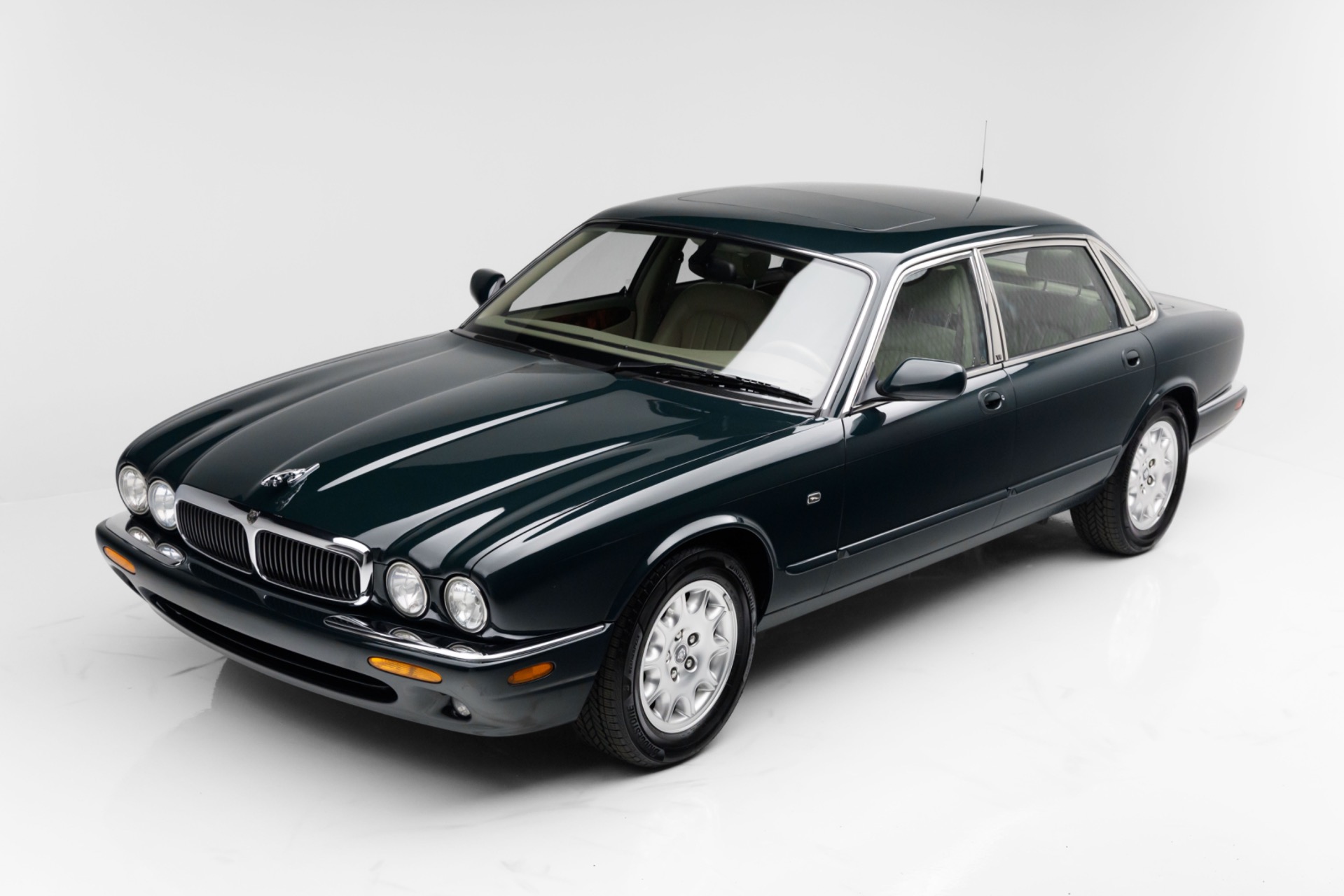 Used 2000 Jaguar XJ8L L For Sale (19,995) Private Collection Motors