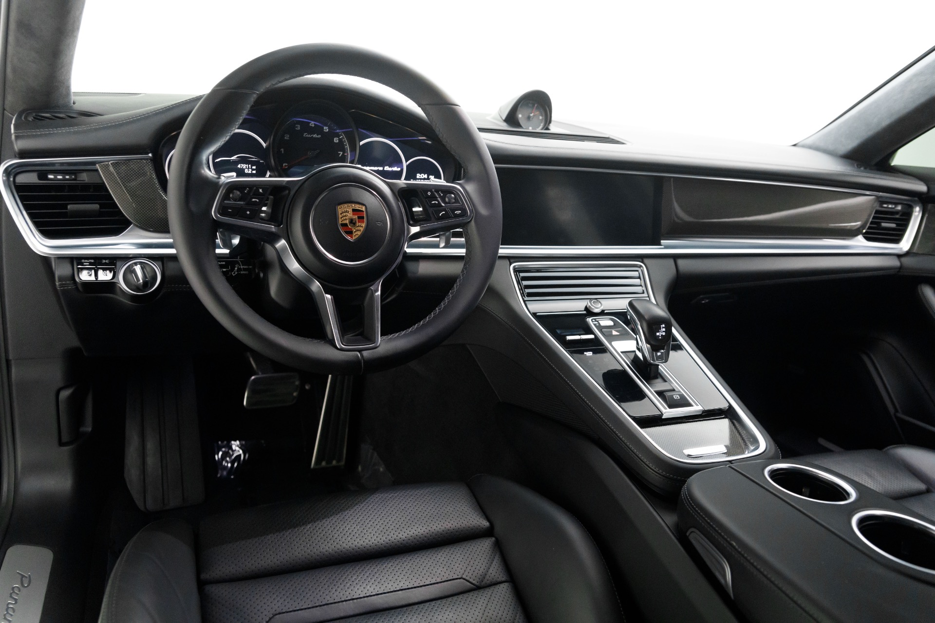 2017 Porsche Panamera Turbo photo 2