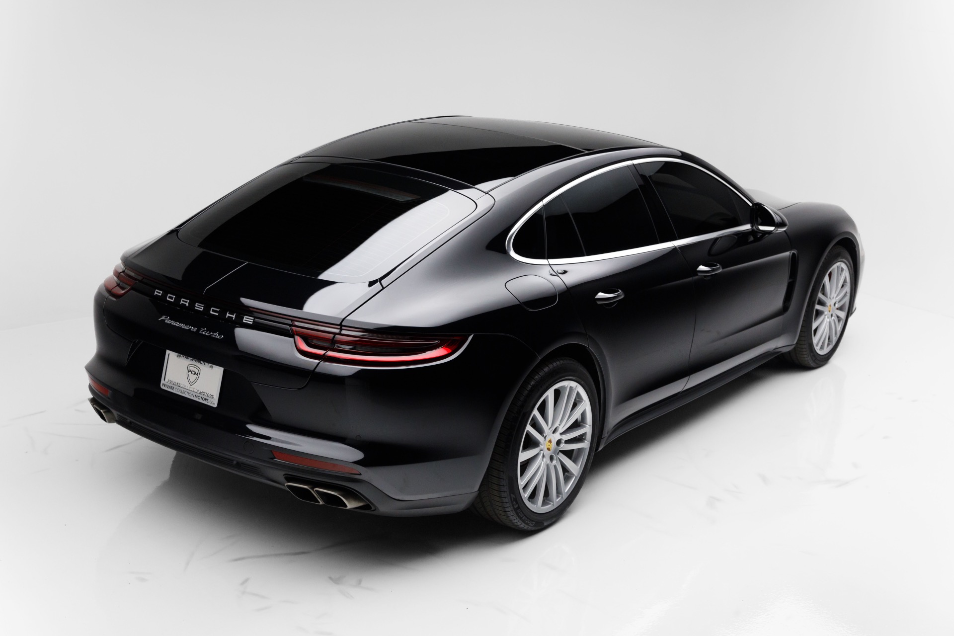 2017 Porsche Panamera Turbo photo 3