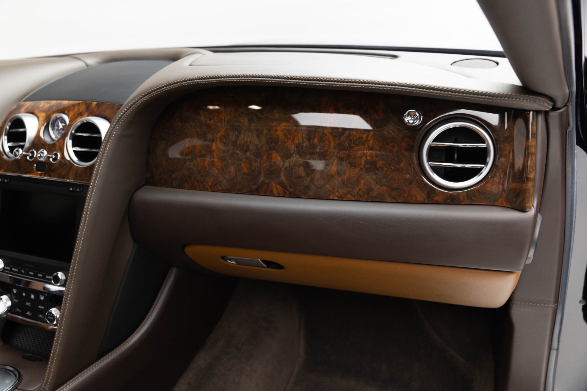 2015 Bentley Flying Spur W12 photo 22