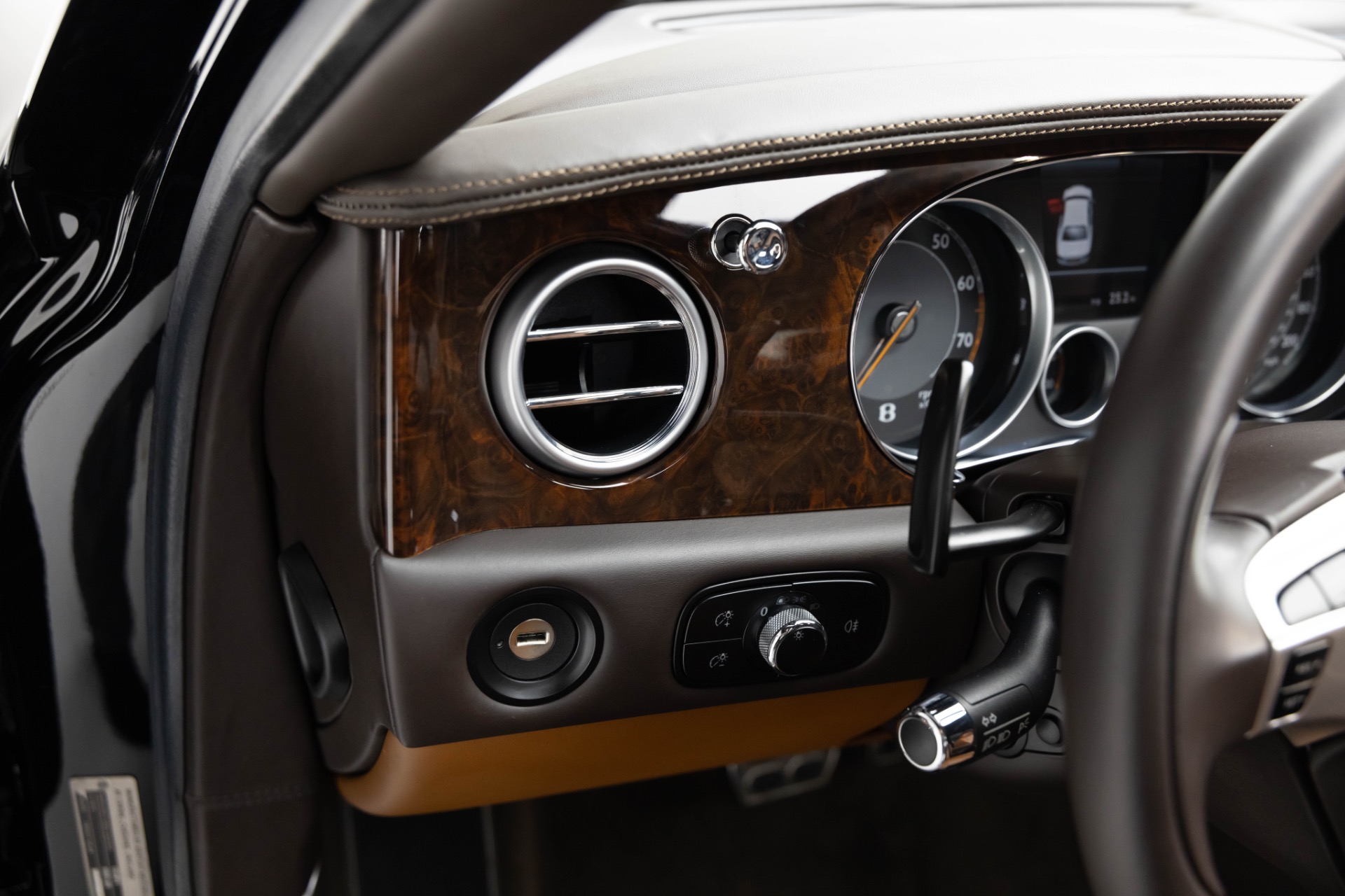 2015 Bentley Flying Spur W12 photo 34