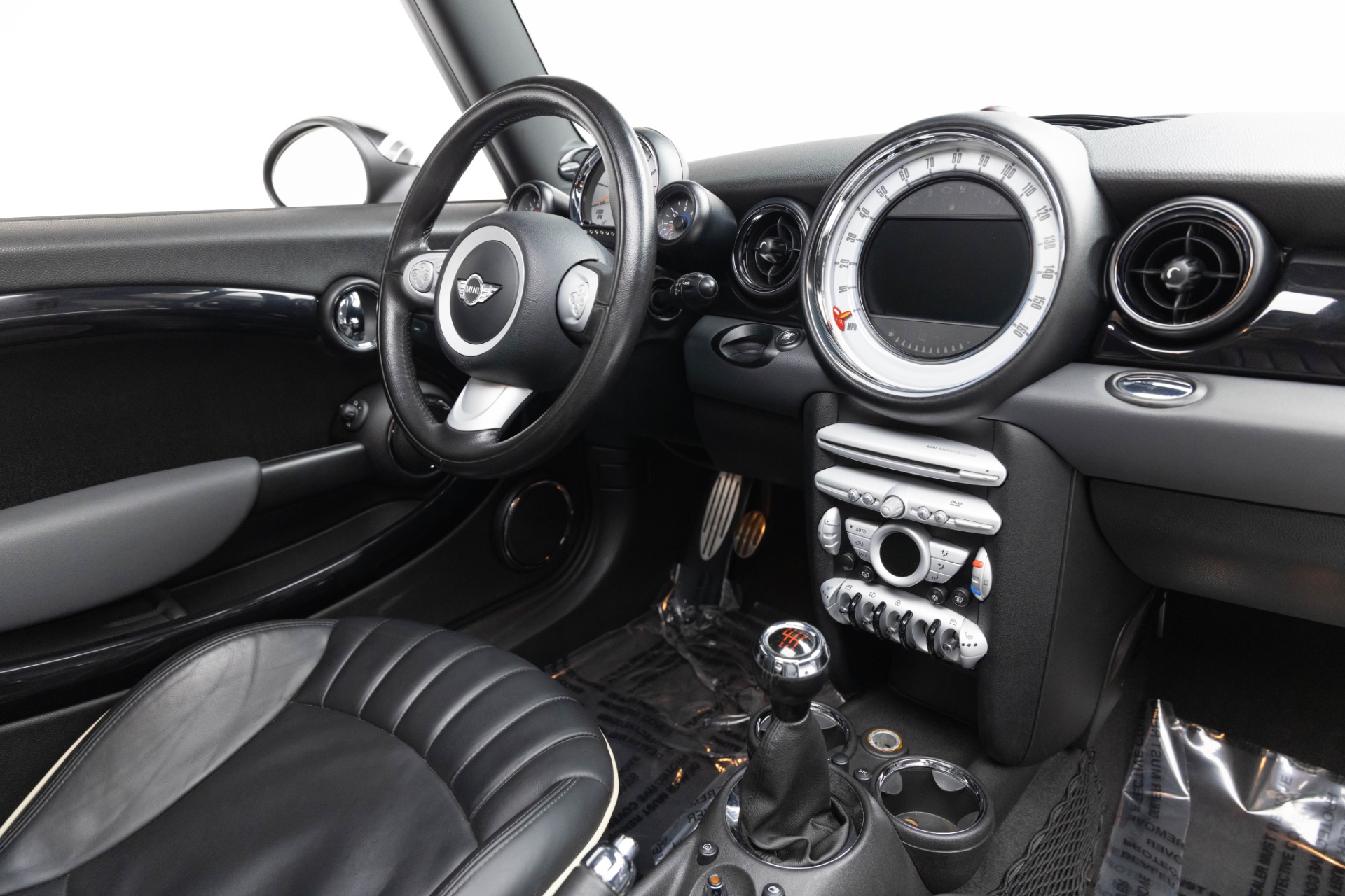 2010 Mini Cooper Hardtop John Cooper Works photo 14
