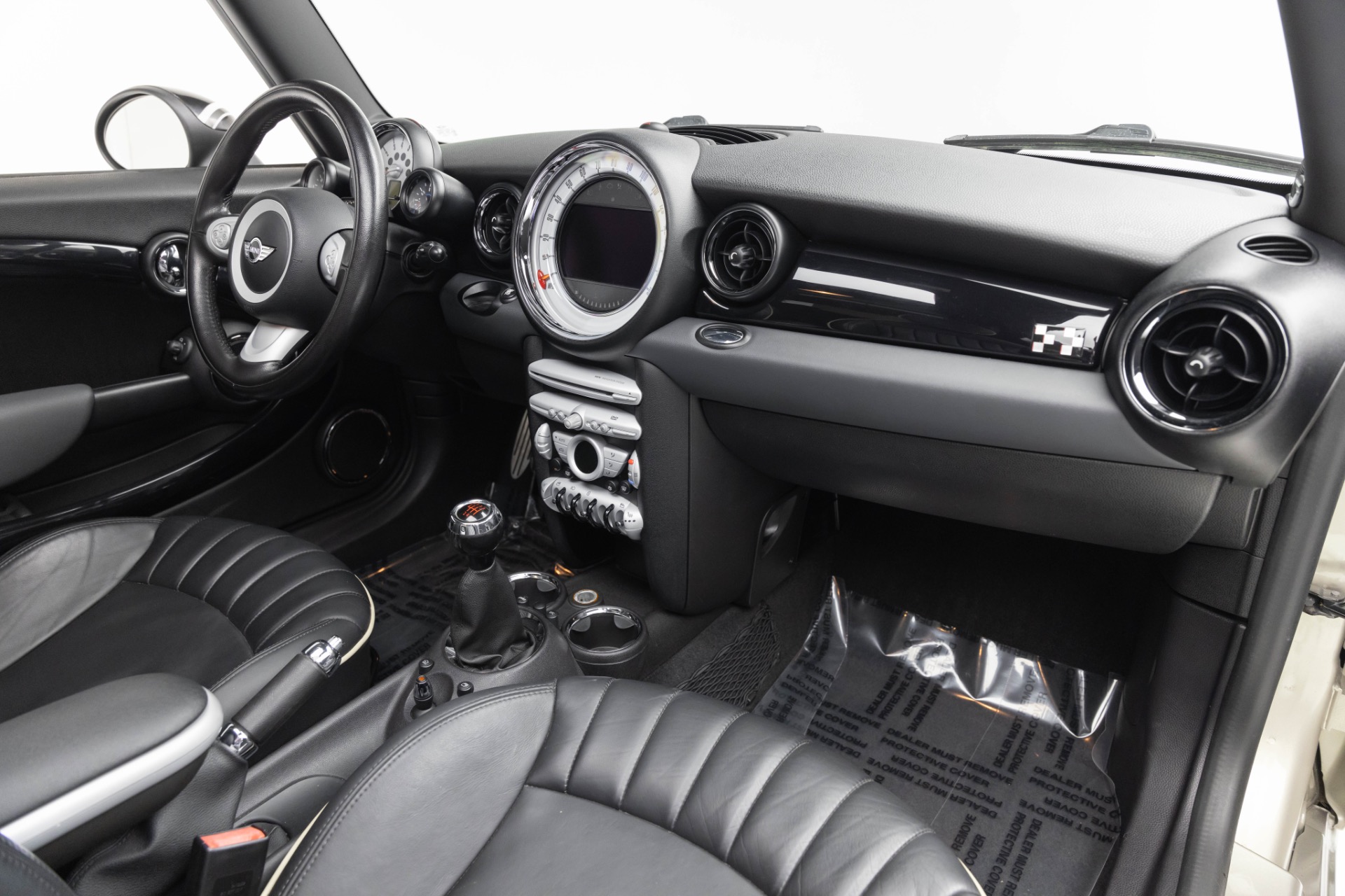 2010 Mini Cooper Hardtop John Cooper Works photo 2