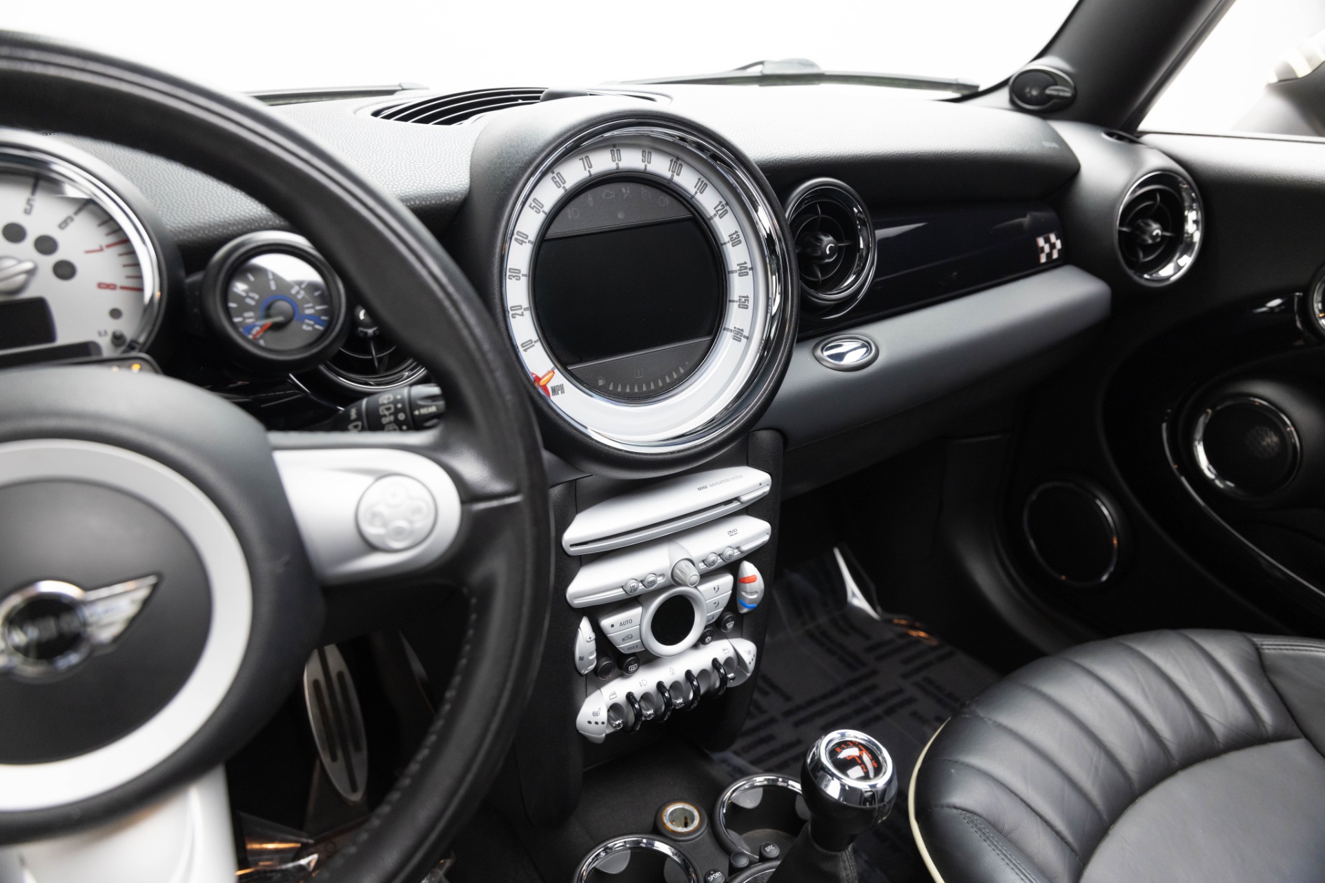 2010 Mini Cooper Hardtop John Cooper Works photo 26