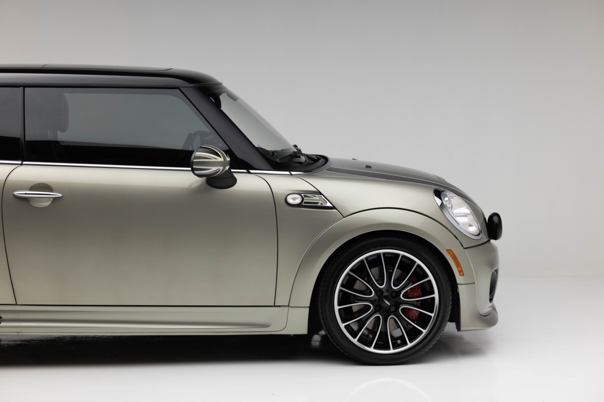 2010 Mini Cooper Hardtop John Cooper Works photo 27