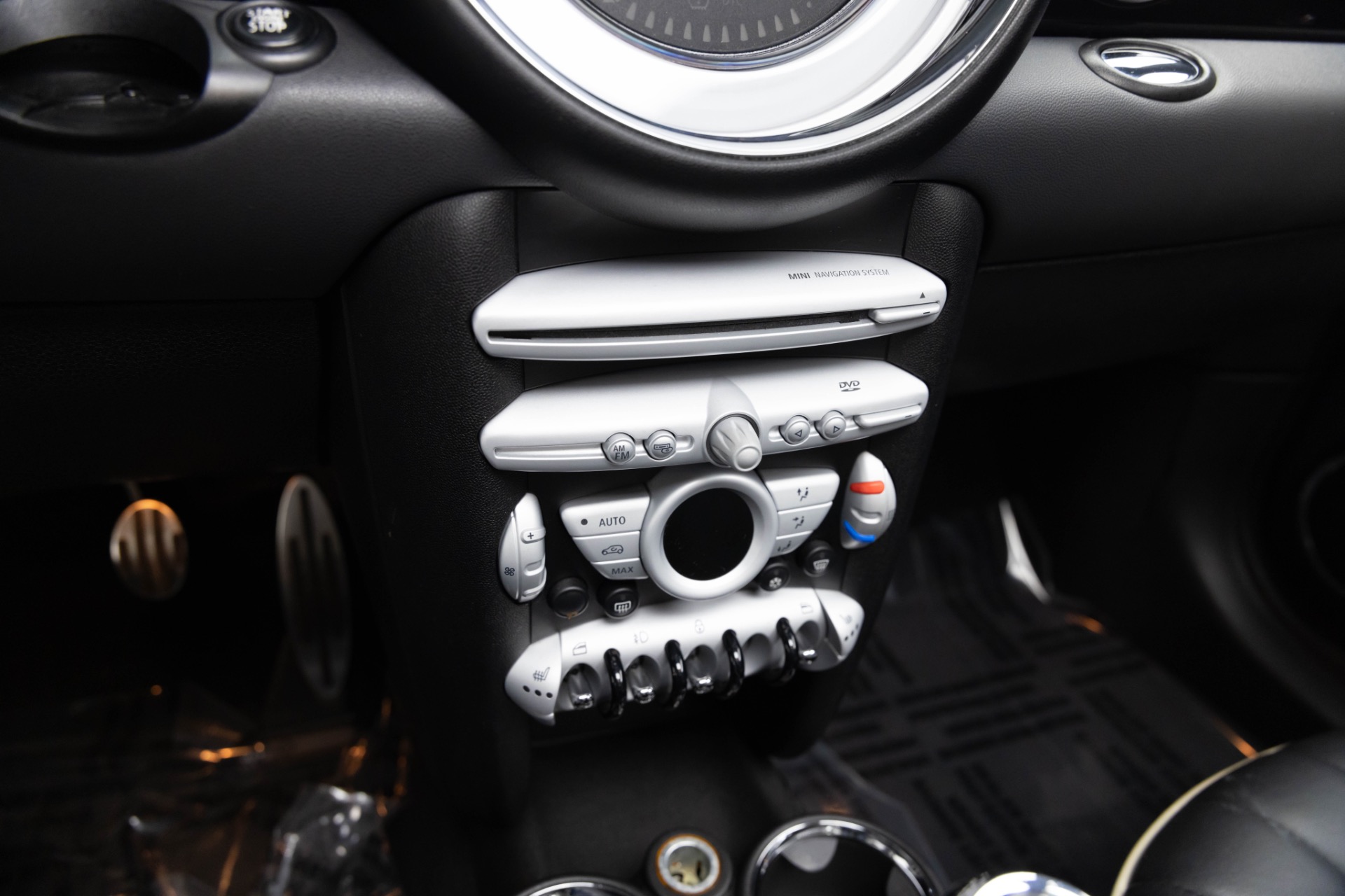 2010 Mini Cooper Hardtop John Cooper Works photo 30