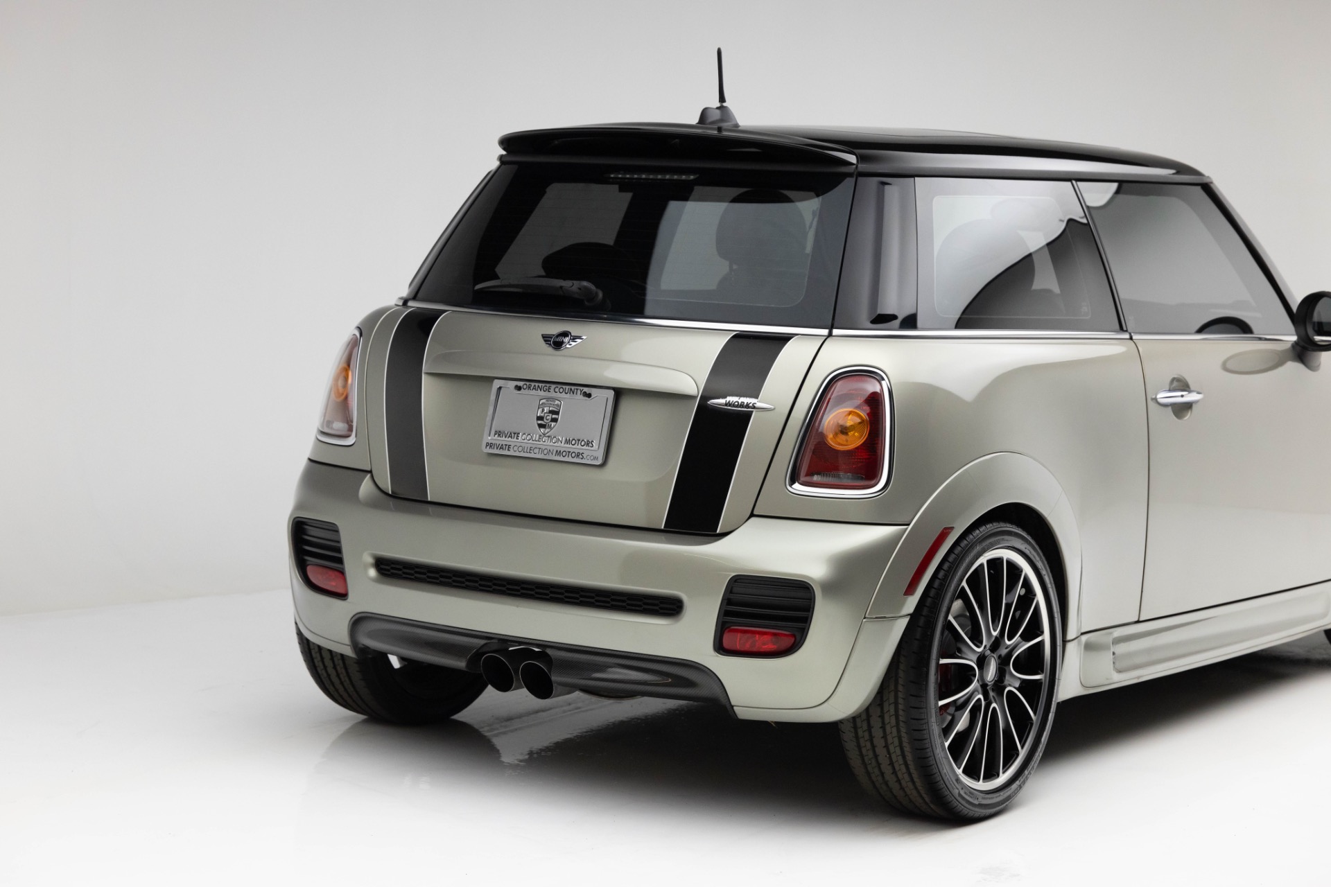 2010 Mini Cooper Hardtop John Cooper Works photo 37