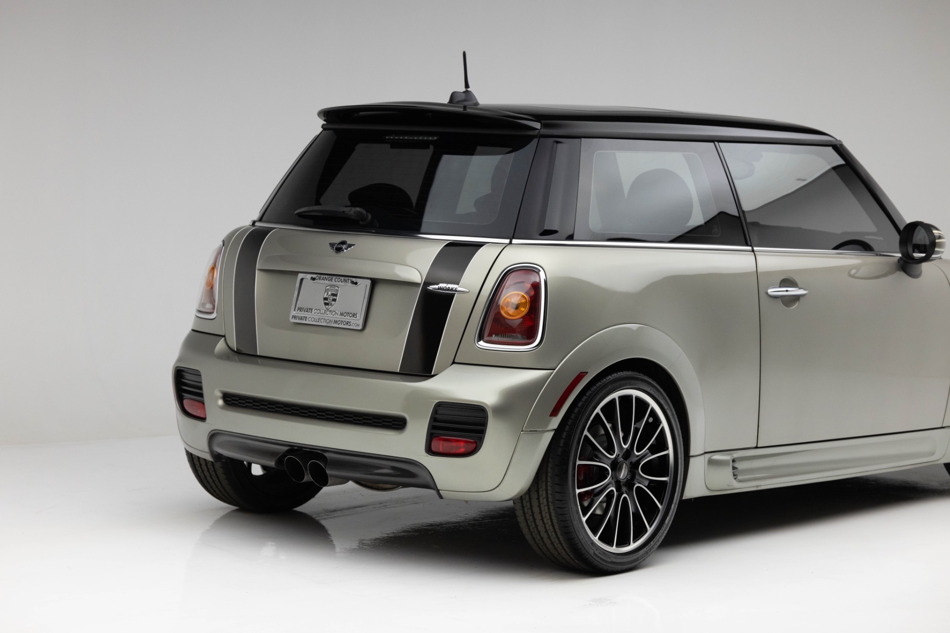 2010 Mini Cooper Hardtop John Cooper Works photo 41