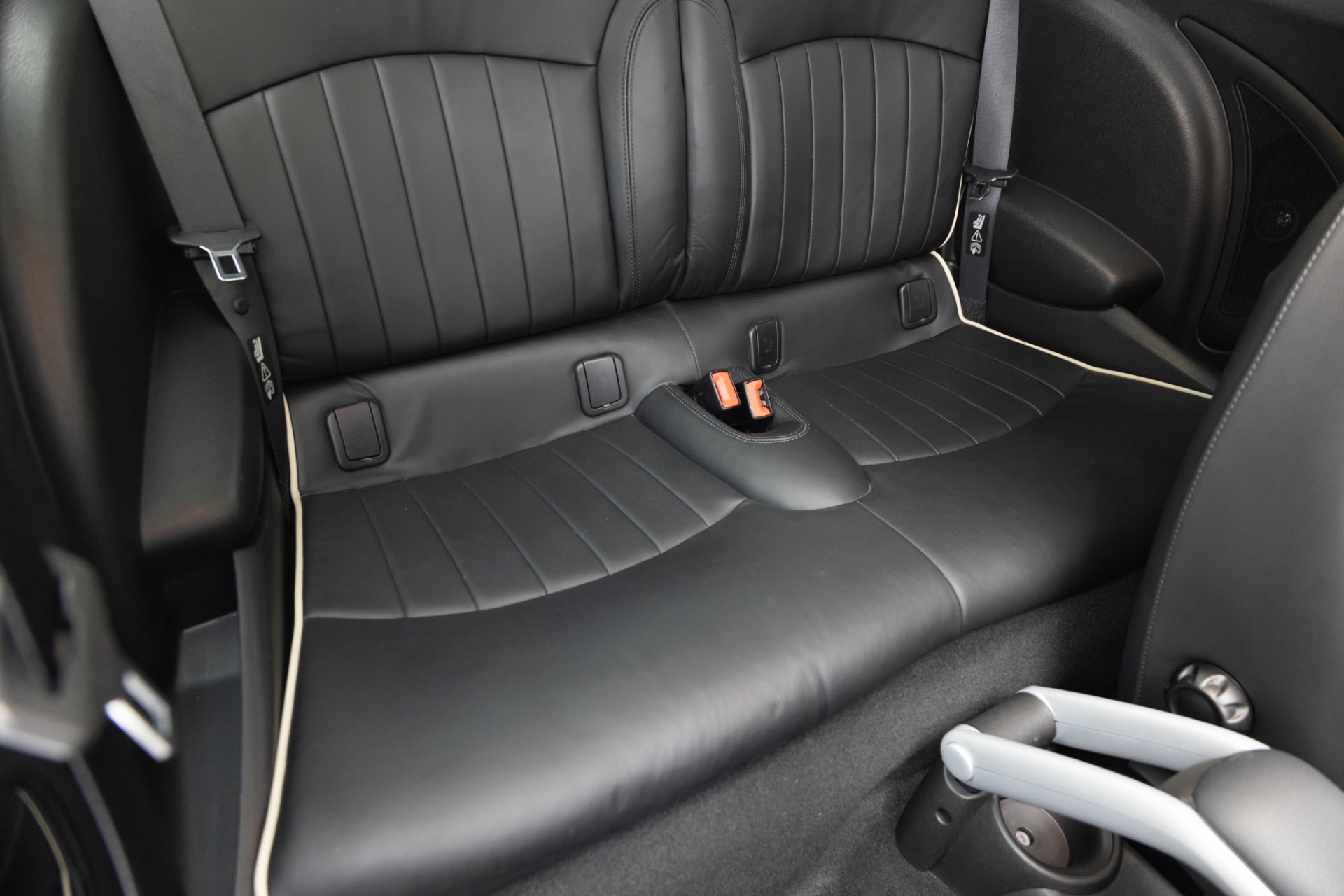 2010 Mini Cooper Hardtop John Cooper Works photo 44