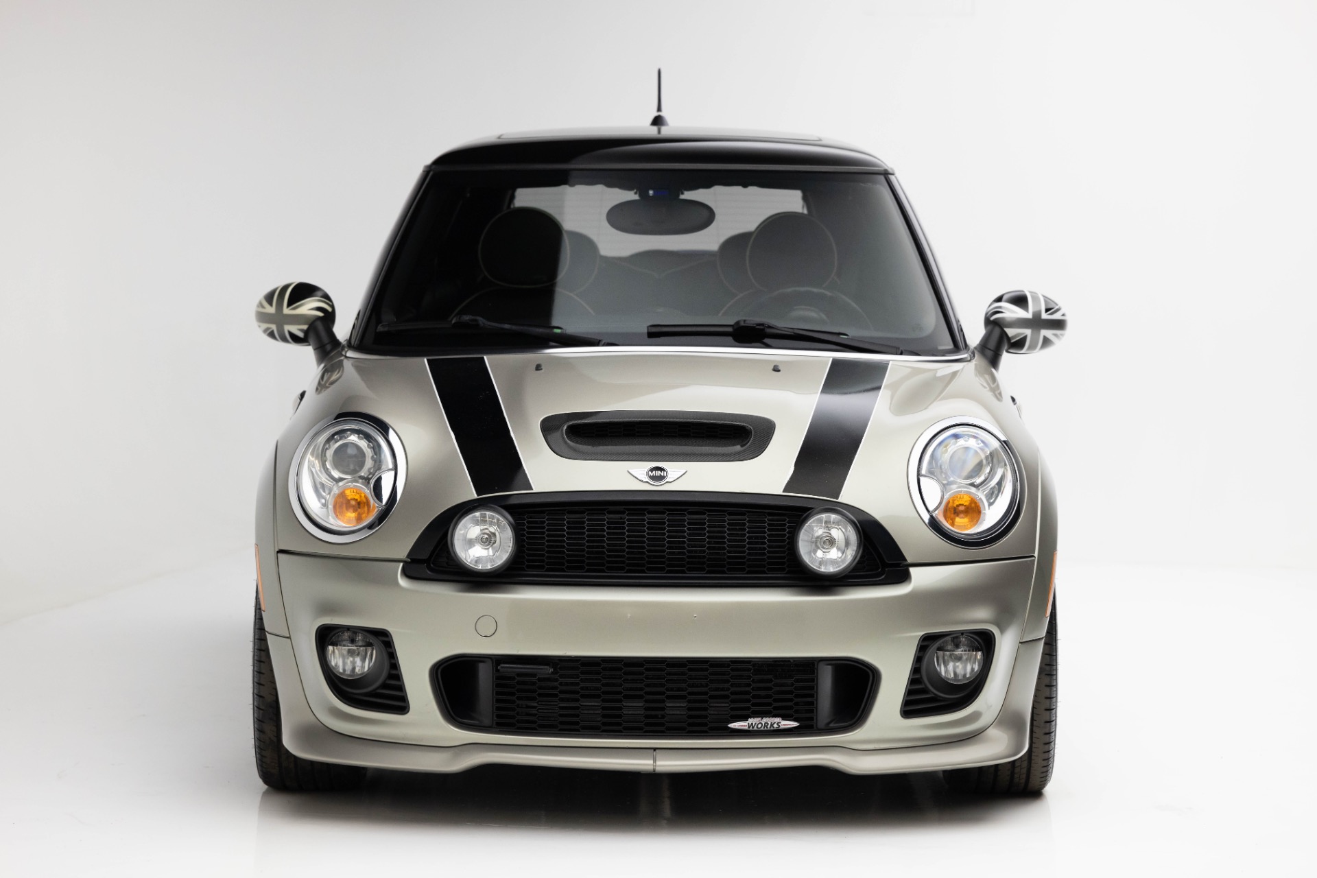 2010 Mini Cooper Hardtop John Cooper Works photo 5