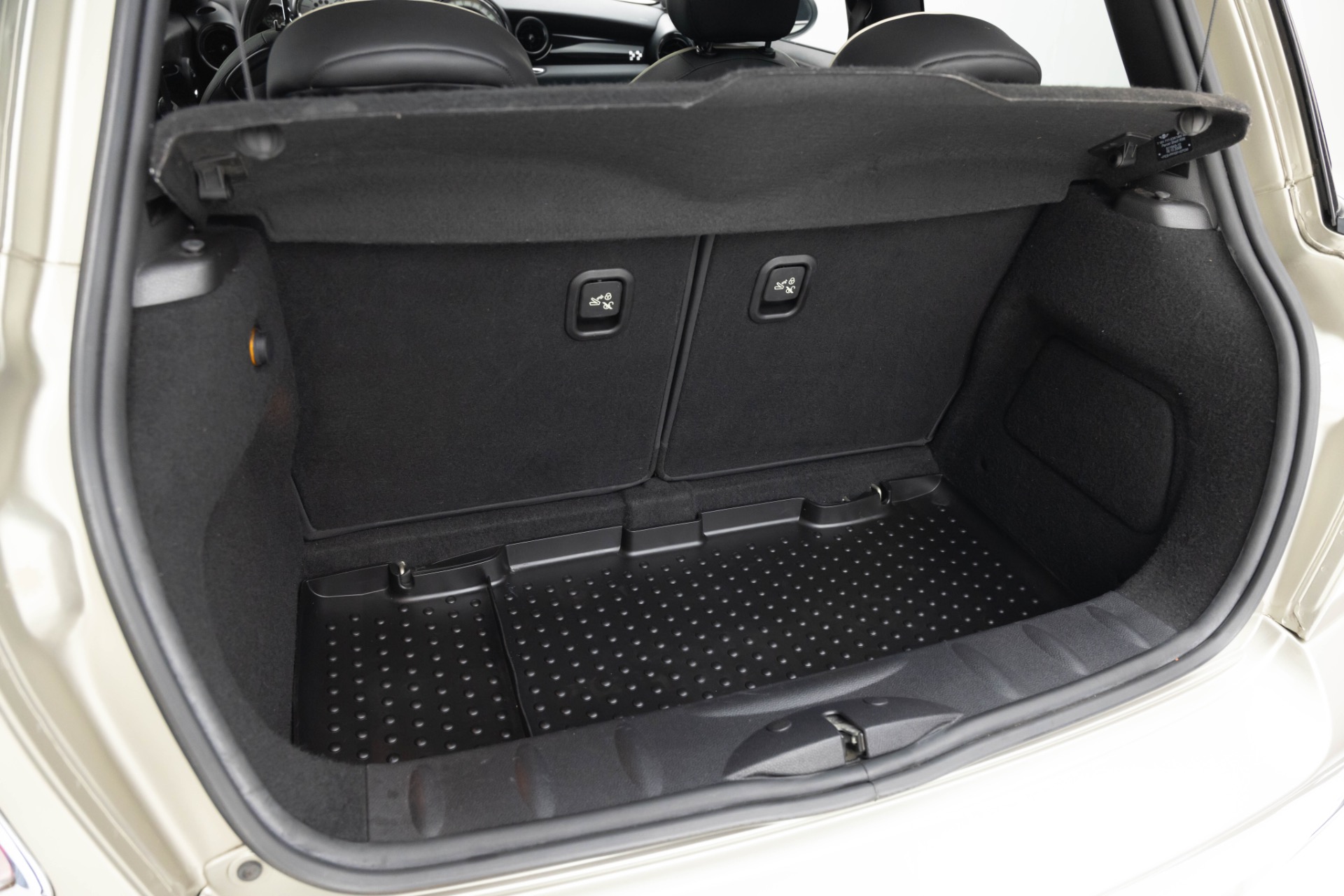 2010 Mini Cooper Hardtop John Cooper Works photo 58