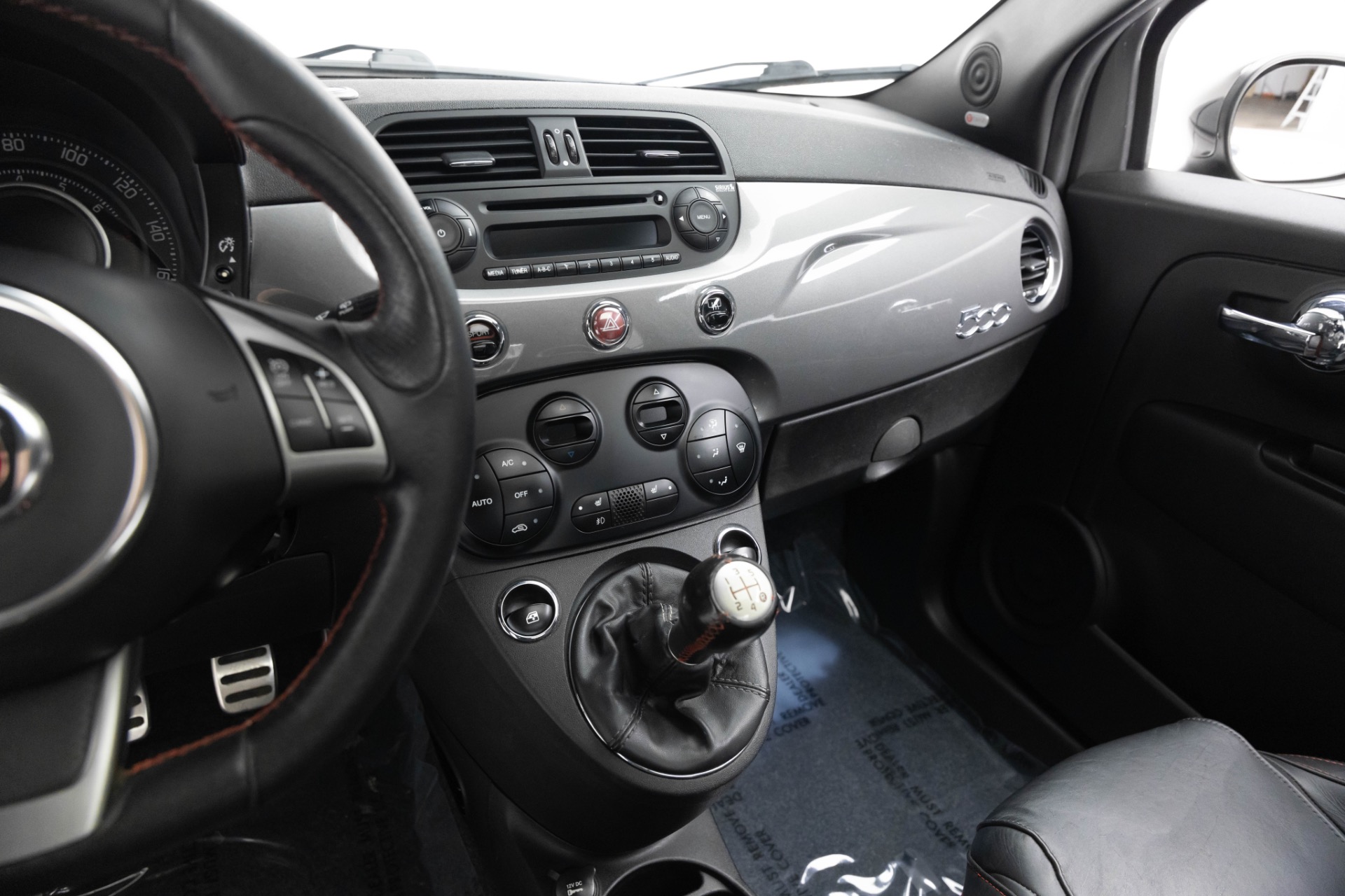 2013 Fiat 500 Abarth photo 17