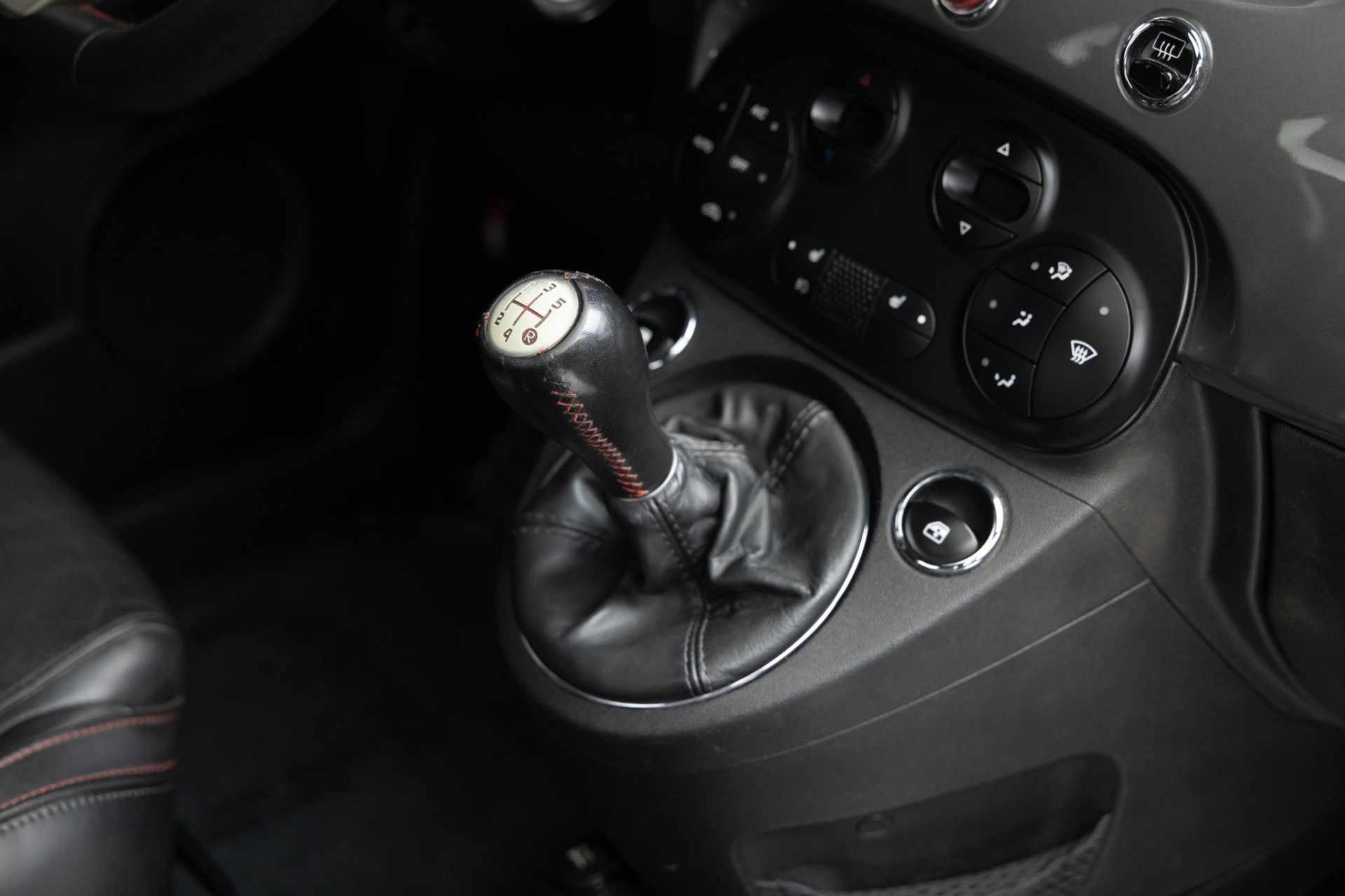 2013 Fiat 500 Abarth photo 19