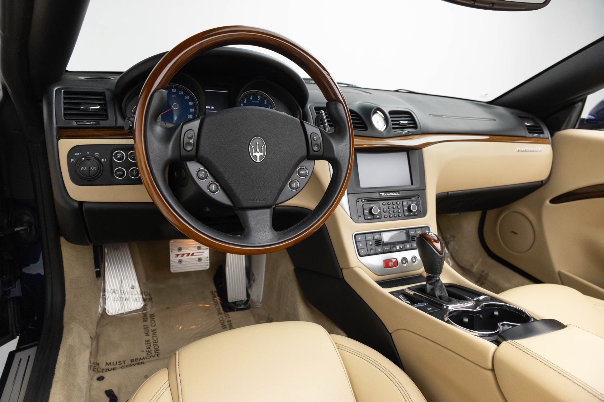 2011 Maserati Granturismo Automatic photo 2